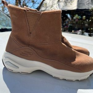Skechers sueda booties chestnut brown size 8